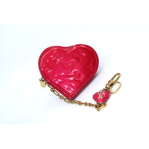 B6 100% Auth LOUIS VUITTON Porte Monet Cour M93562 Vernis Heart Coin Purse Rose